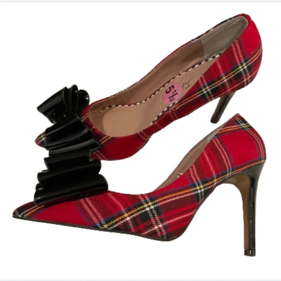 Betsey Johnson Heels Women’s Red Plaid / Patent Leather Bow Size 5.5 NWOT - Picture 1 of 6